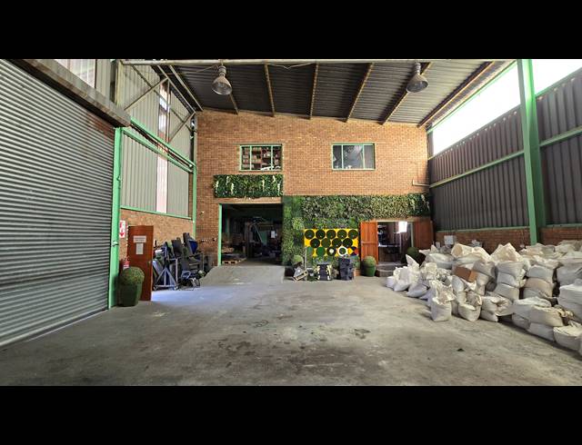 400M² WAREHOUSE TO LET IN SEBENZA